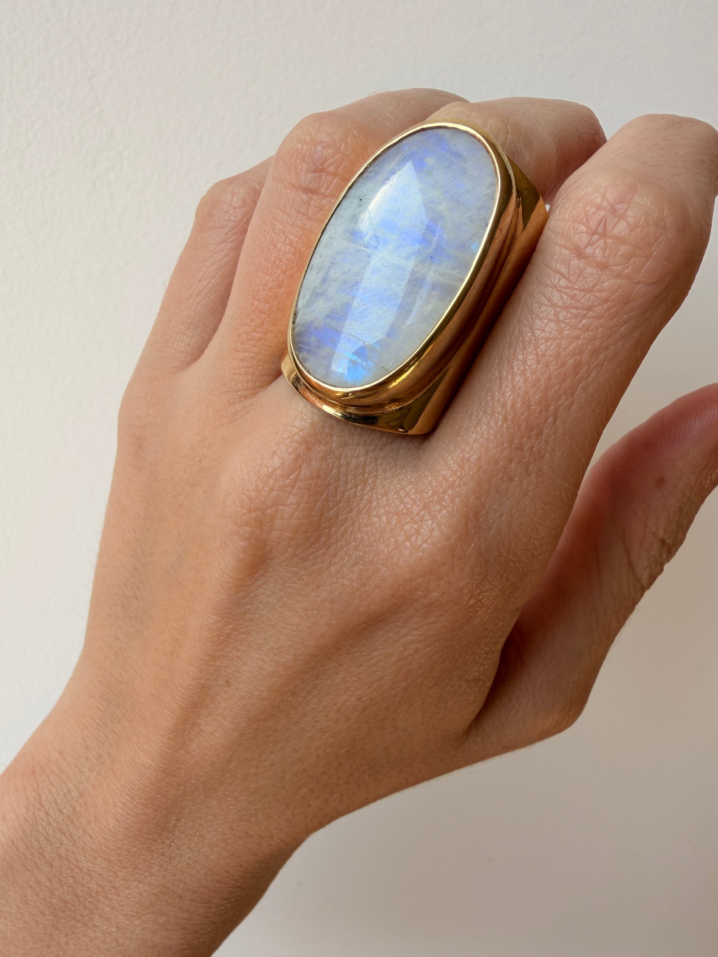 Anillo piedra luna