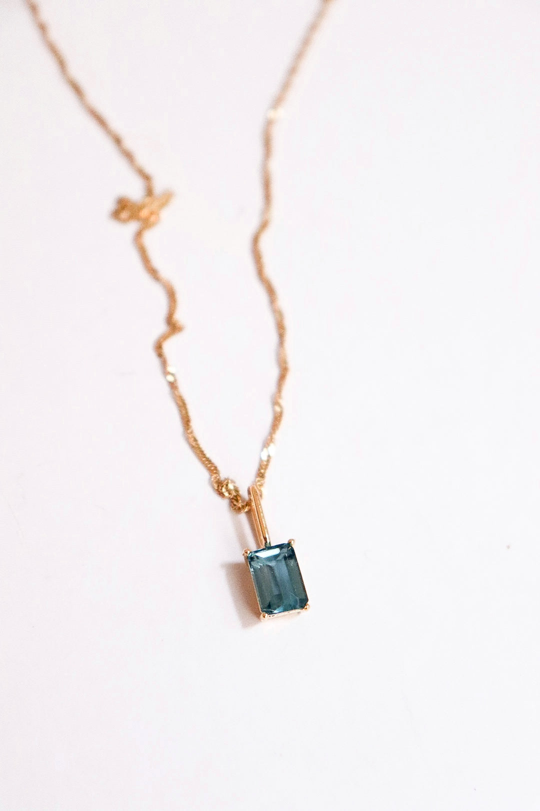 Collar topacio London Blue oro 10k