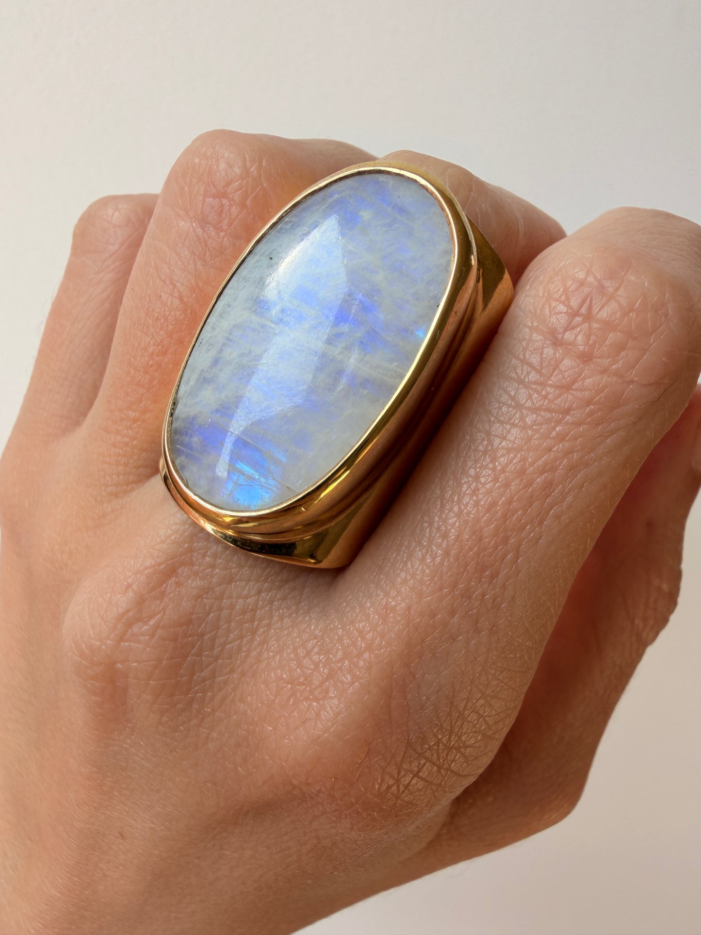 Anillo piedra luna